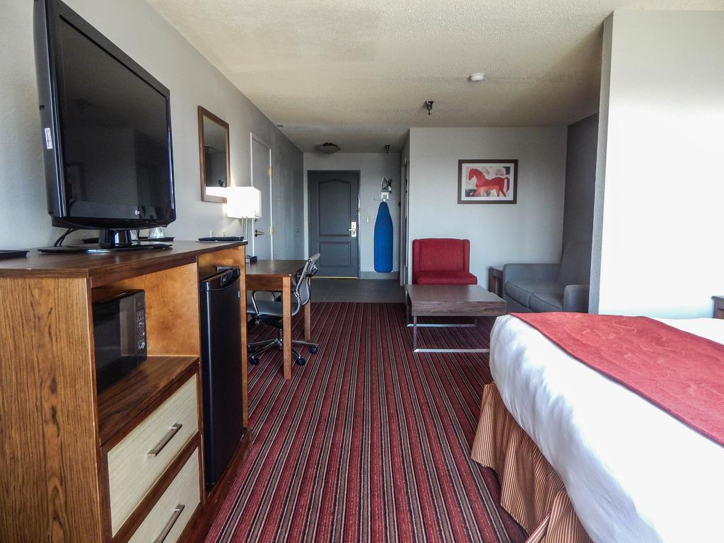Country Inn & Suites By Radisson, Dfw Airport South, Tx アーヴィング エクステリア 写真