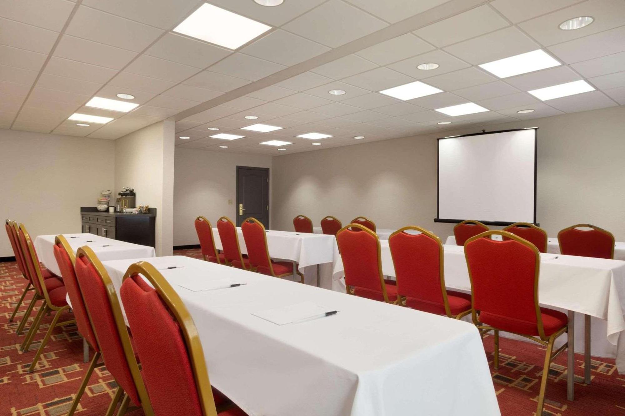 Country Inn & Suites By Radisson, Dfw Airport South, Tx アーヴィング エクステリア 写真