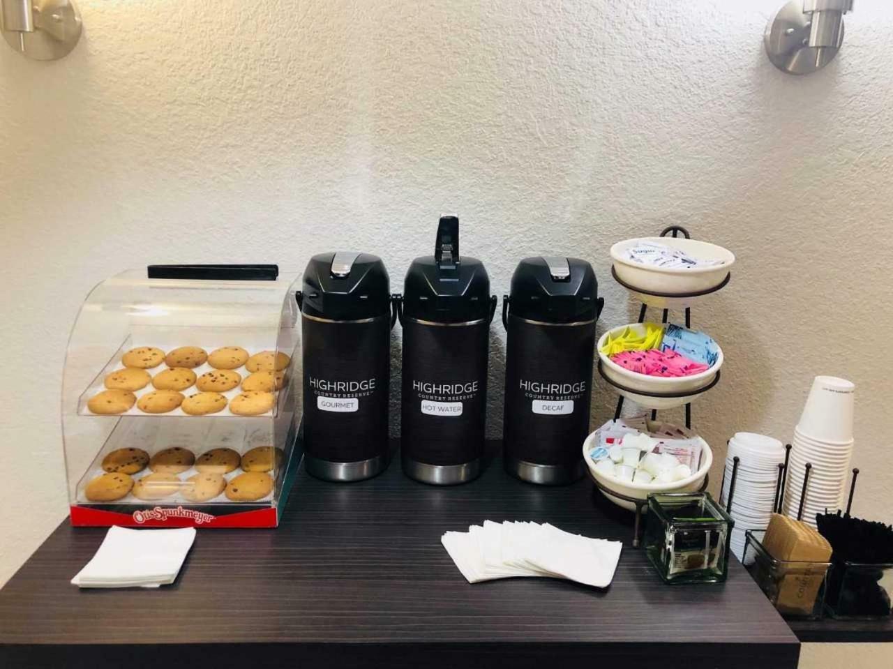 Country Inn & Suites By Radisson, Dfw Airport South, Tx アーヴィング エクステリア 写真
